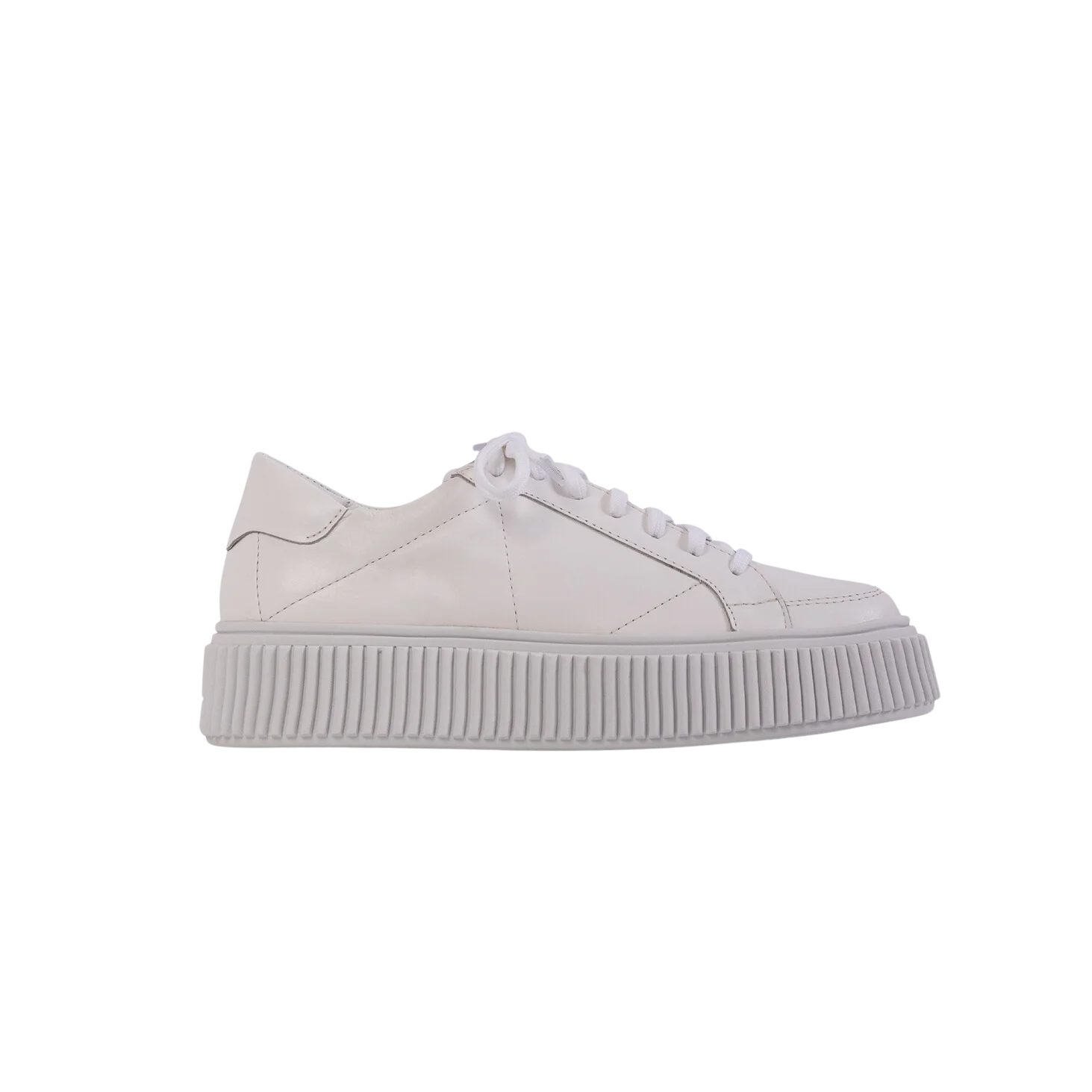 Baskets Tokyo en cuir blanc Poema Paris, sneakers élégants et confortables pour un look tendance.