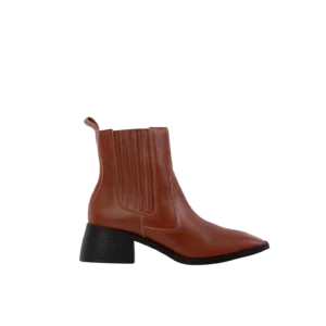 Vue latérale des Bottines Naples en cuir cognac de Poema Paris, design intemporel et éco-responsable pour femmes modernes.